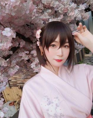 欧美明星牛仔裤街拍图片_BD完整在线观看