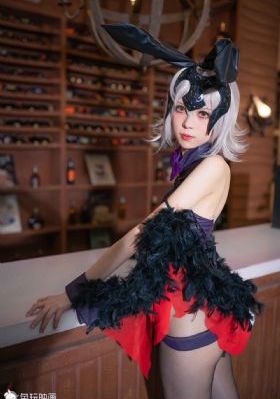 欧美巨乳丝袜_DVD在线视频观看