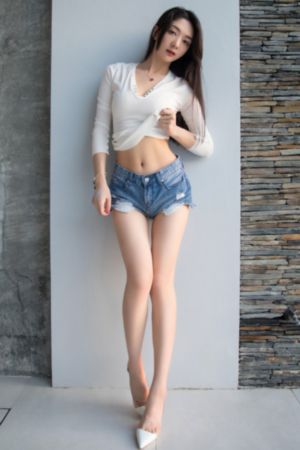 麻豆秋葵绿巨人无限观看_BD英语高清在线