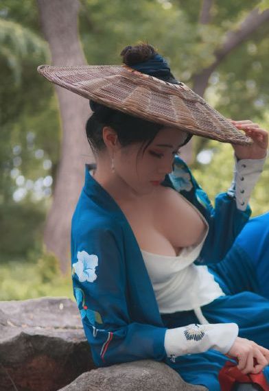 欧美男星露鸟图_720免费观看超清